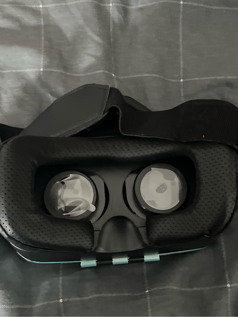 ReTrak Utopia 360 VR Headset With Bluetooth Controller Android iPhone - Picture 3 of 9